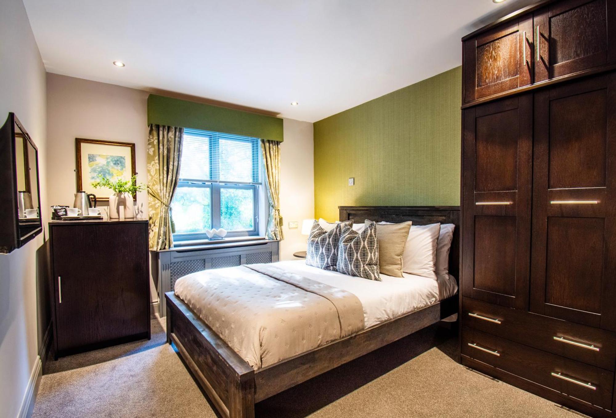 יאוביל Eton House - Self Check-In, Ensuite Rooms & Self-Catering Studios מראה חיצוני תמונה