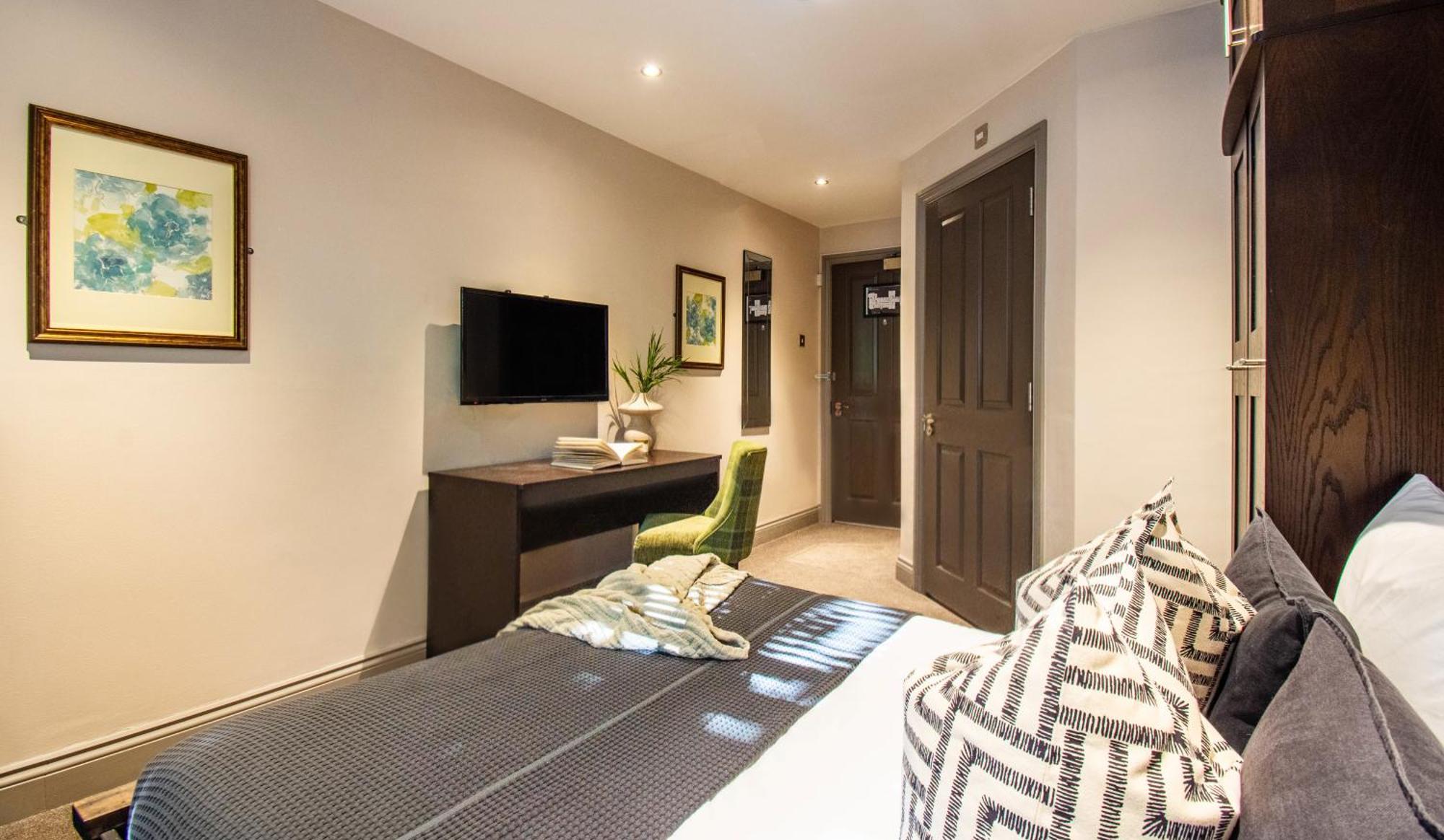 יאוביל Eton House - Self Check-In, Ensuite Rooms & Self-Catering Studios מראה חיצוני תמונה