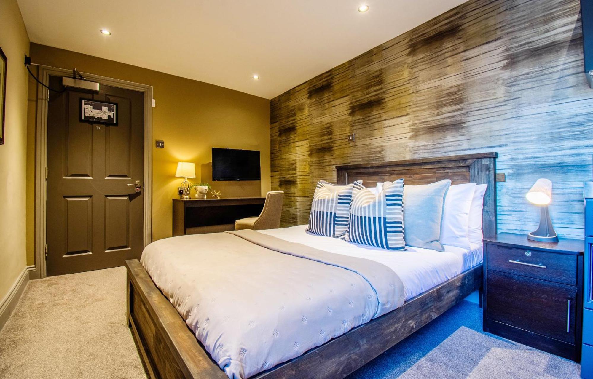 יאוביל Eton House - Self Check-In, Ensuite Rooms & Self-Catering Studios מראה חיצוני תמונה