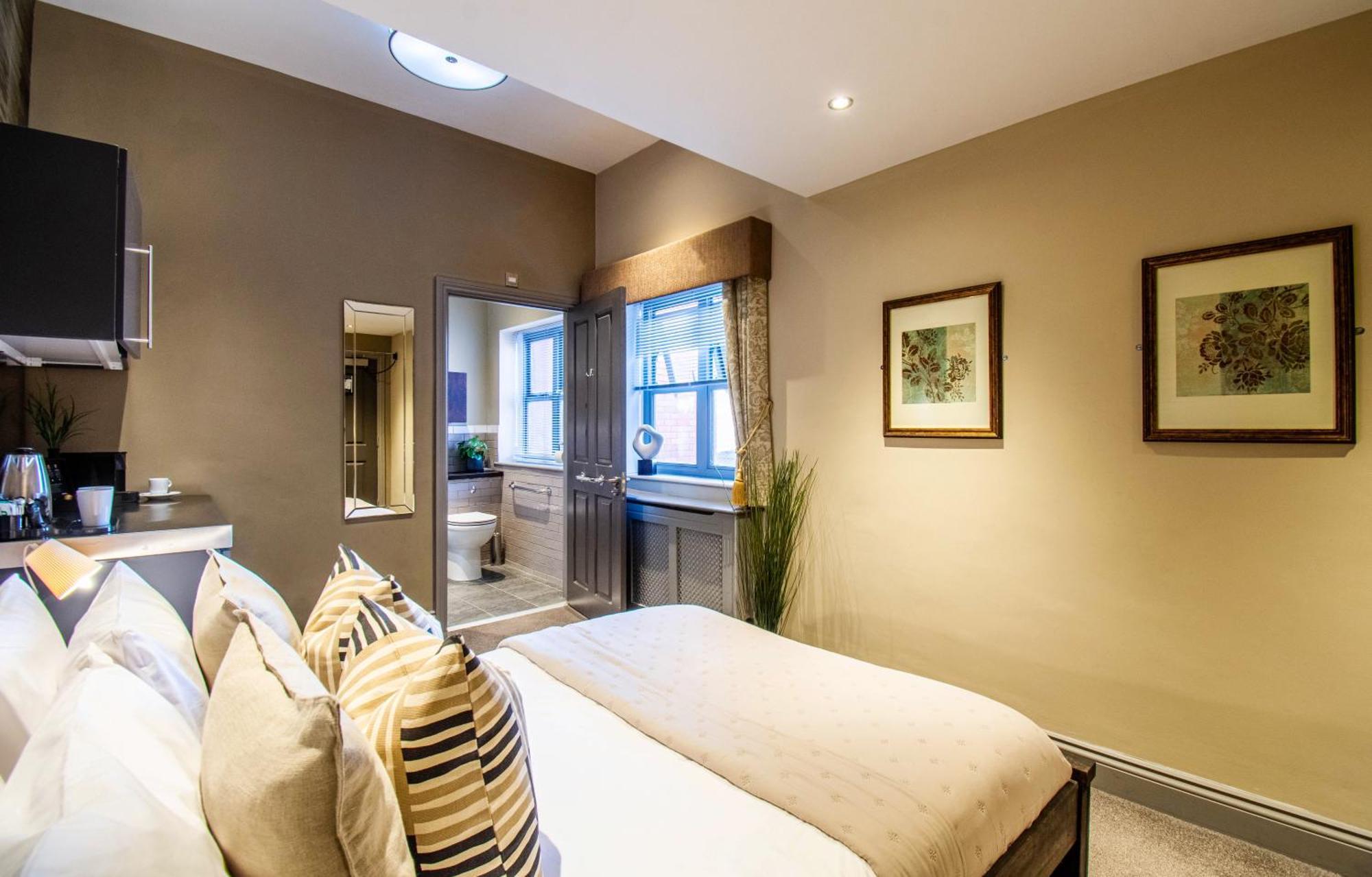 יאוביל Eton House - Self Check-In, Ensuite Rooms & Self-Catering Studios מראה חיצוני תמונה